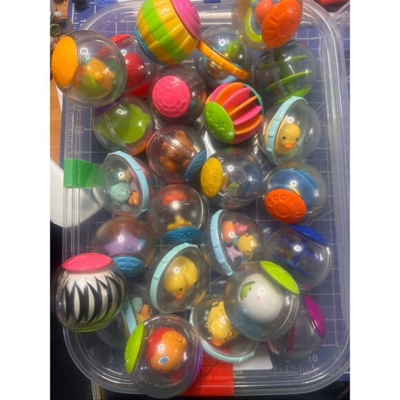 Fisher Price ROLL A ROUNDS vintage sensory balls 20 pcs 211 - Picture 1 of 3